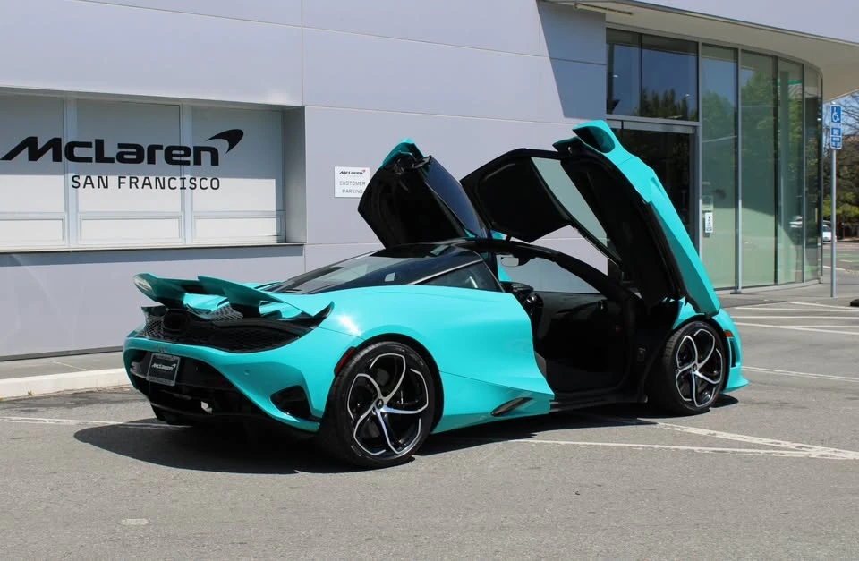 2024 McLaren 750S - Image 9 of 18