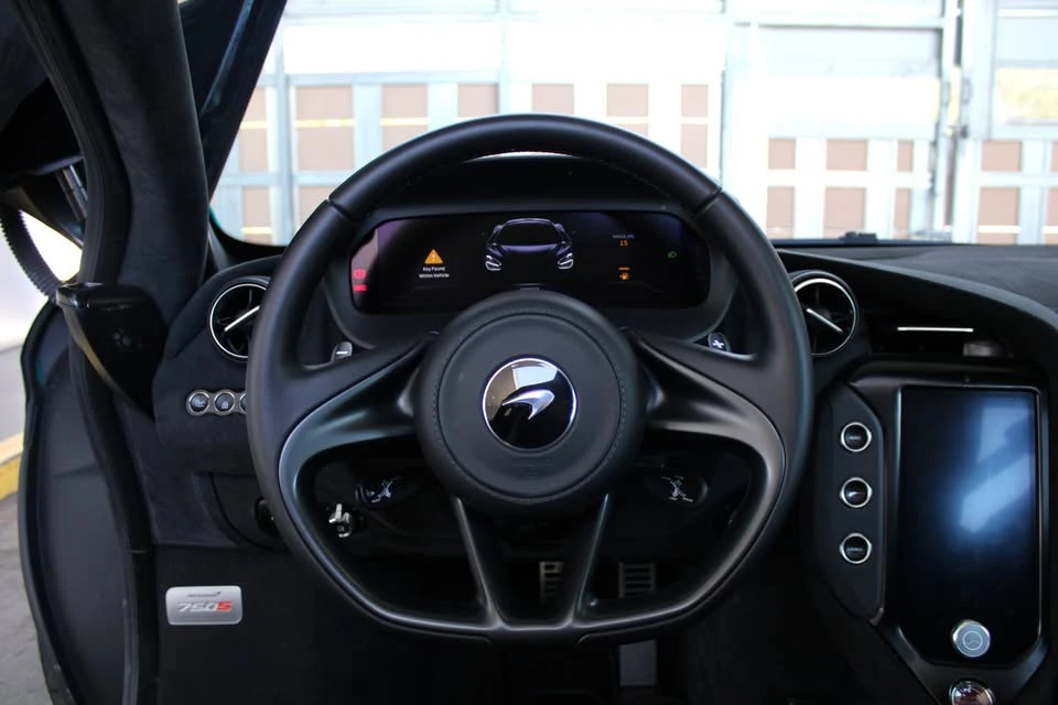 2024 McLaren 750S - Image 18 of 18