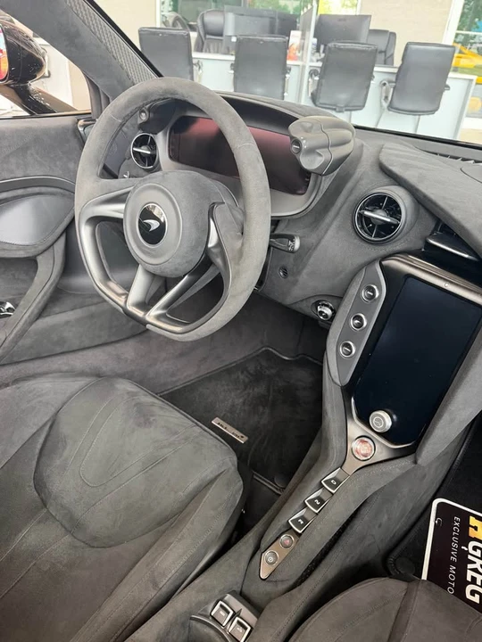 2024 McLaren 750S - Image 6 of 6