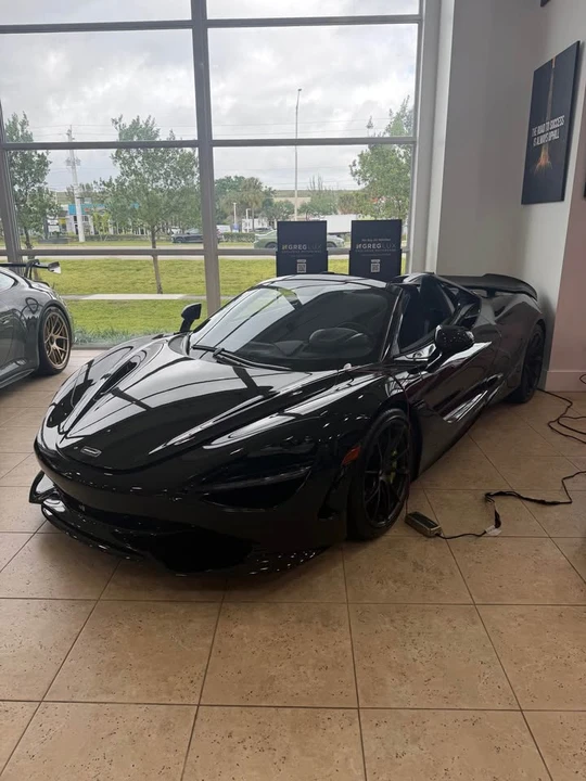 2024 McLaren 750S - Image 2 of 6