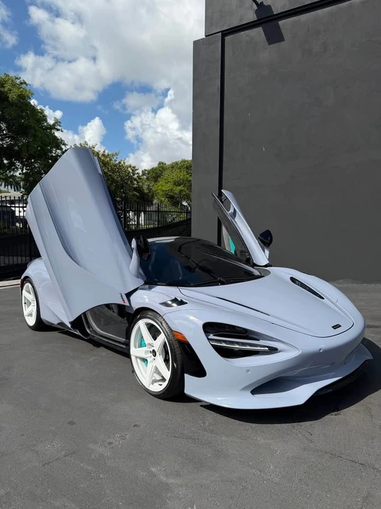 2024 McLaren 750S - Image 2 of 8