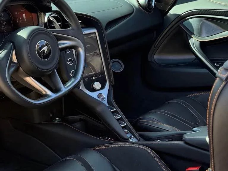 2024 McLaren 750S - Image 17 of 19