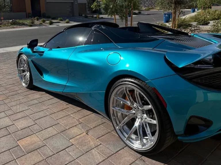 2024 McLaren 750S - Image 2 of 19