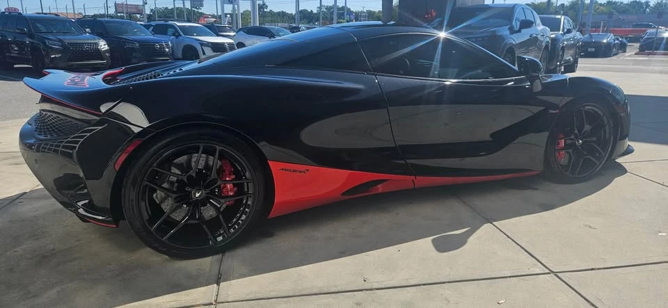 2024 McLaren 750S - Image 12 of 14