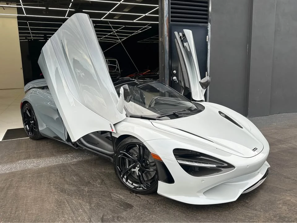2024 McLaren 750S Spider - Image 4 of 17