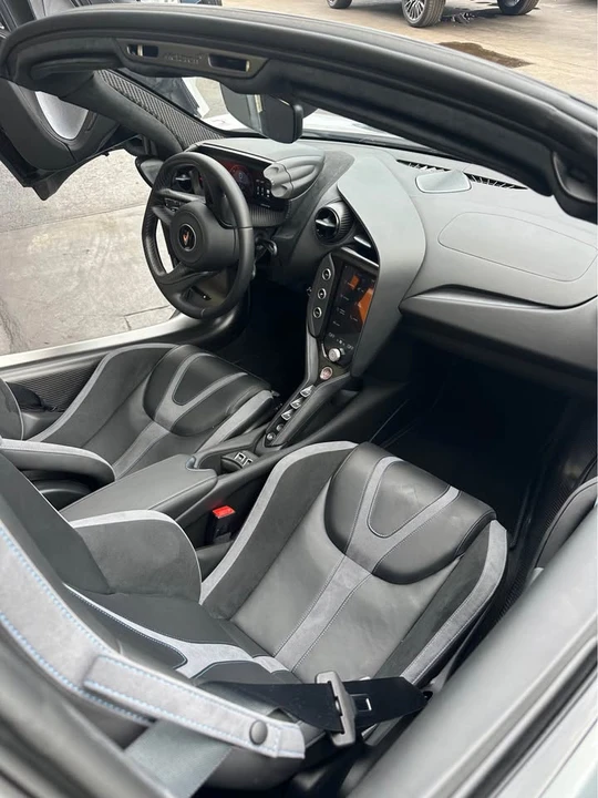 2024 McLaren 750S Spider - Image 11 of 16