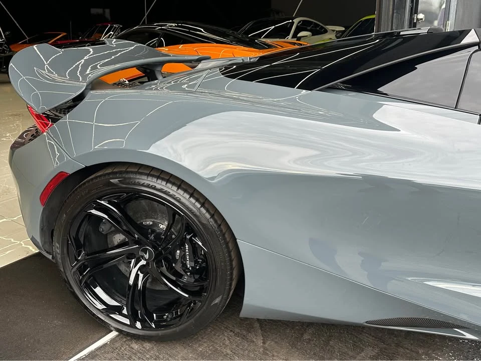 2024 McLaren 750S Spider - Image 11 of 17