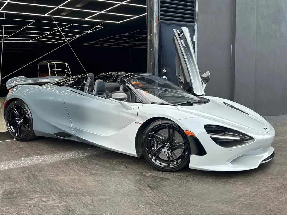 2024 McLaren 750S Spider - Image 16 of 16