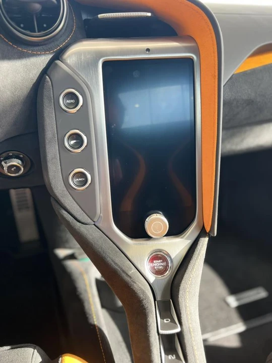 2024 McLaren 750S - Image 9 of 10