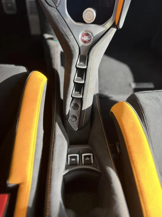 2024 McLaren 750S - Image 10 of 10