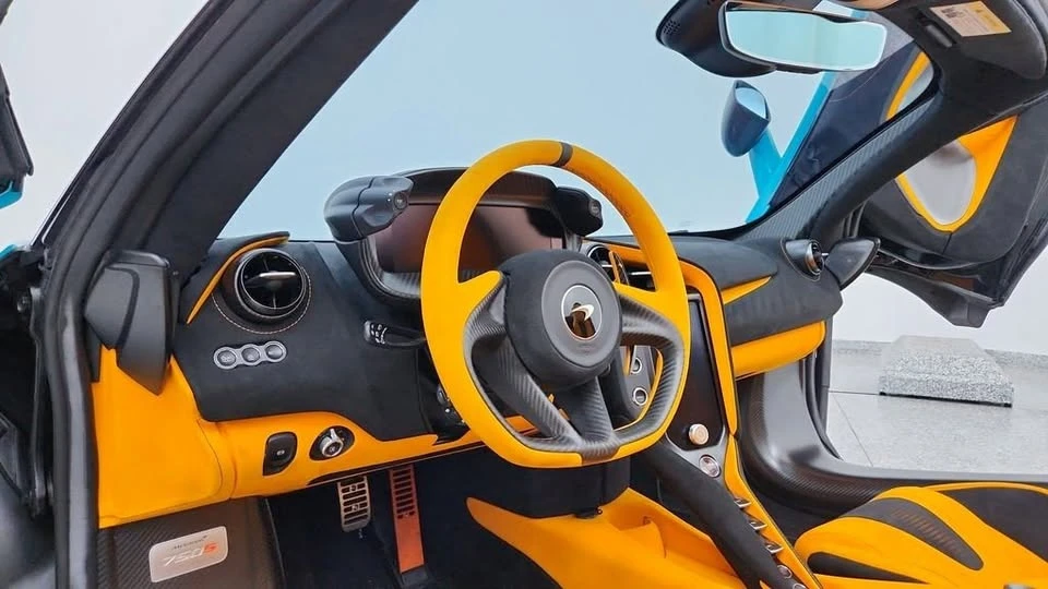 2024 McLaren 750S - Image 14 of 20