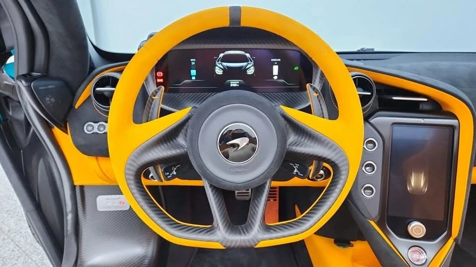2024 McLaren 750S - Image 19 of 20