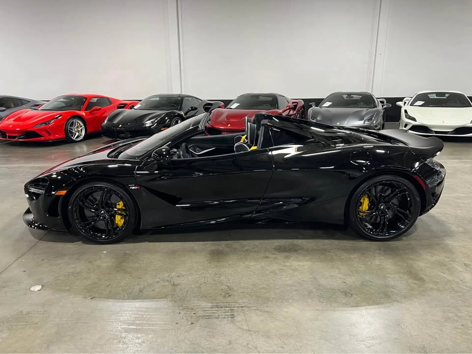 2024 McLaren 750S Spider - Image 2 of 9