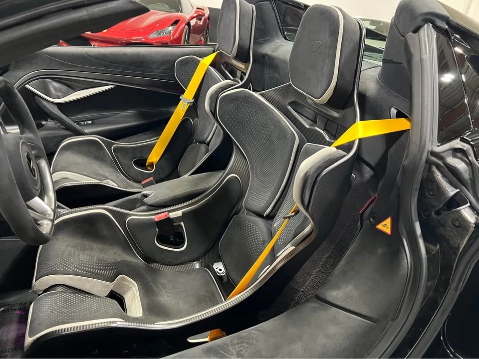 2024 McLaren 750S Spider - Image 8 of 9