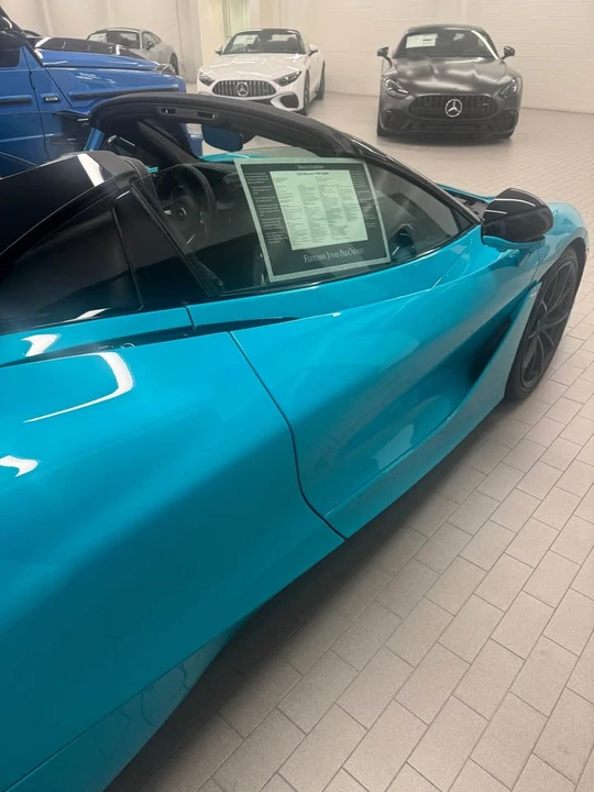 2024 McLaren 750S Spider - Image 8 of 14