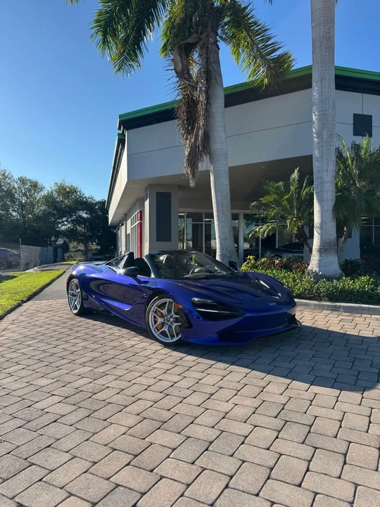 2024 McLaren 750S Spider - Image 2 of 17
