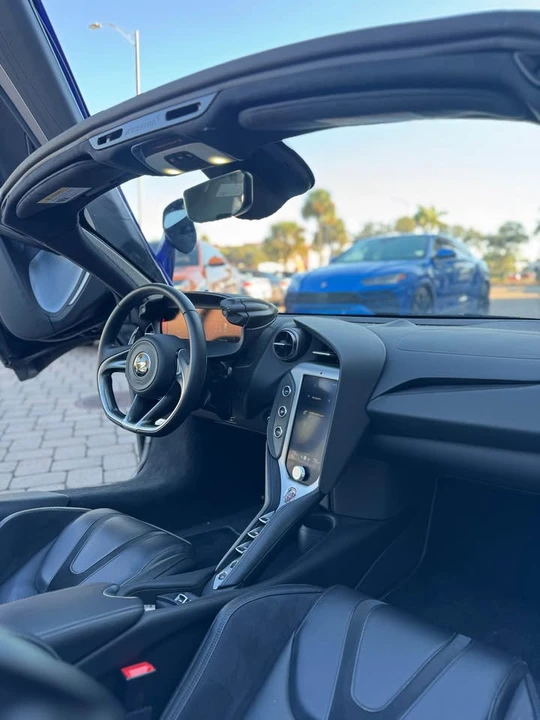 2024 McLaren 750S Spider - Image 6 of 17