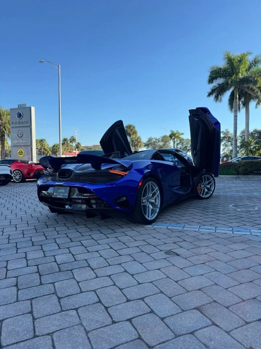 2024 McLaren 750S Spider - Image 11 of 17