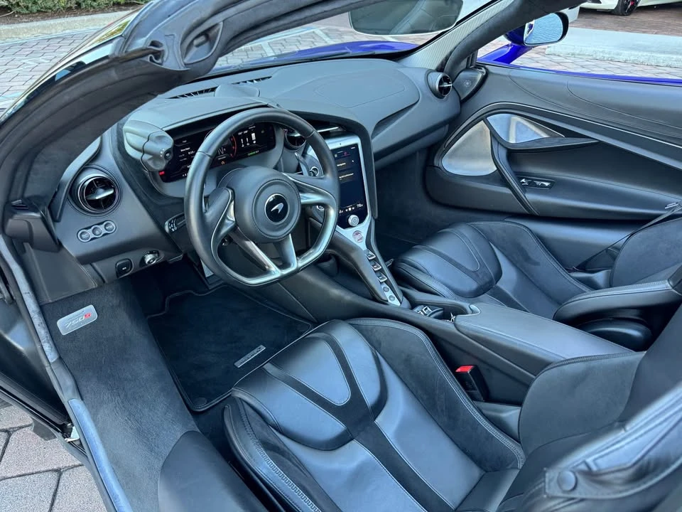 2024 McLaren 750S Spider - Image 3 of 17