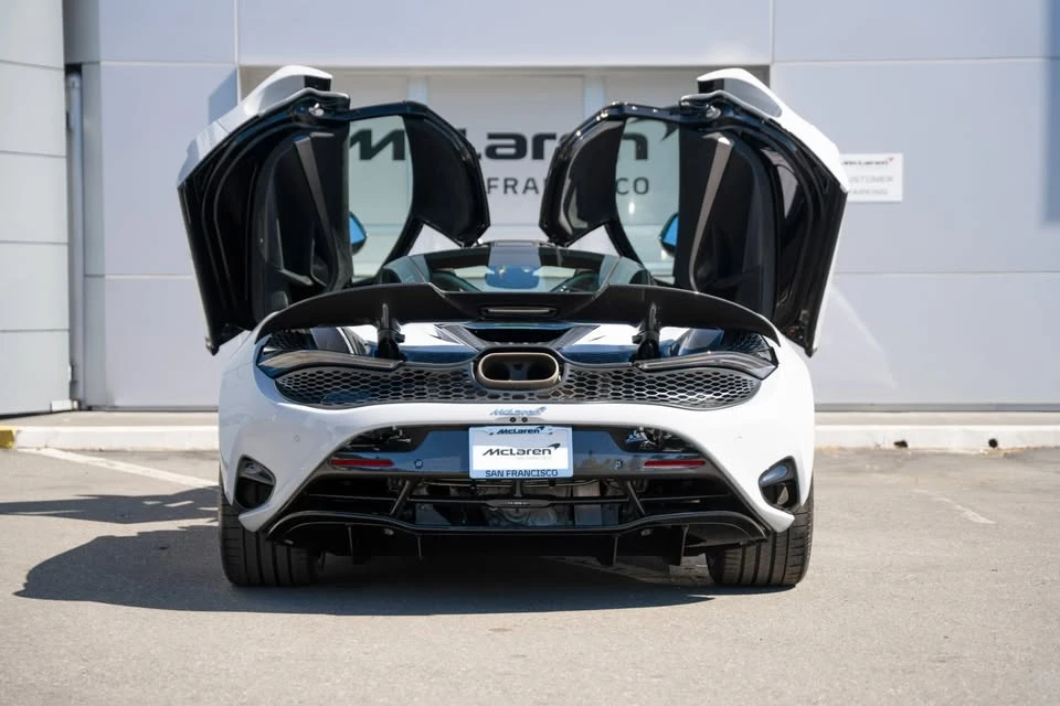 2024 McLaren 750S Coupe - Image 18 of 20