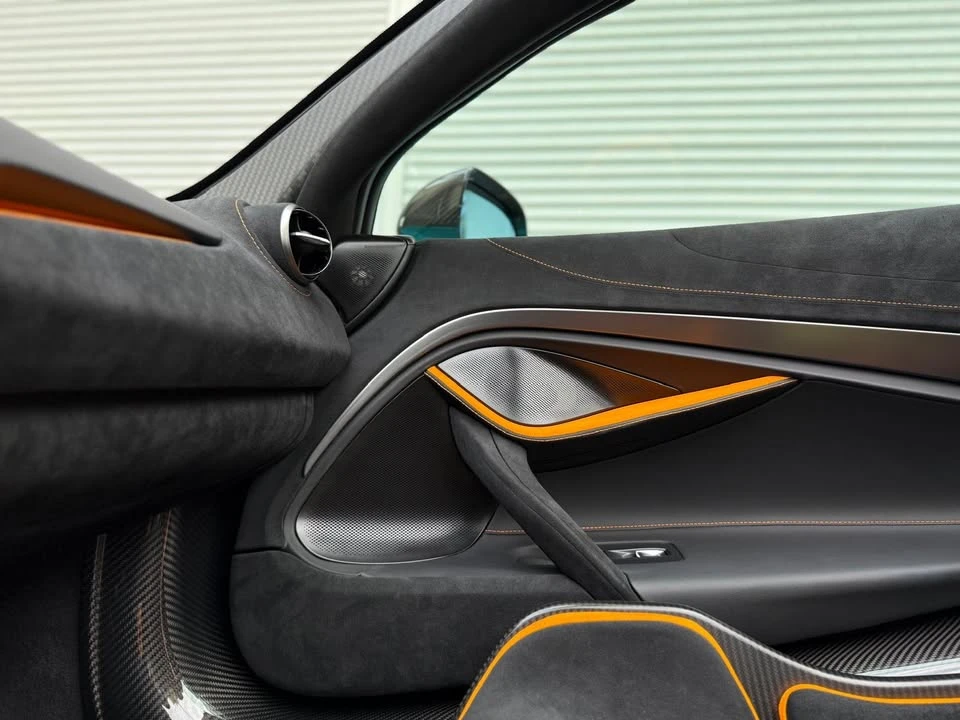 2024 McLaren 750S Spider - Image 18 of 20