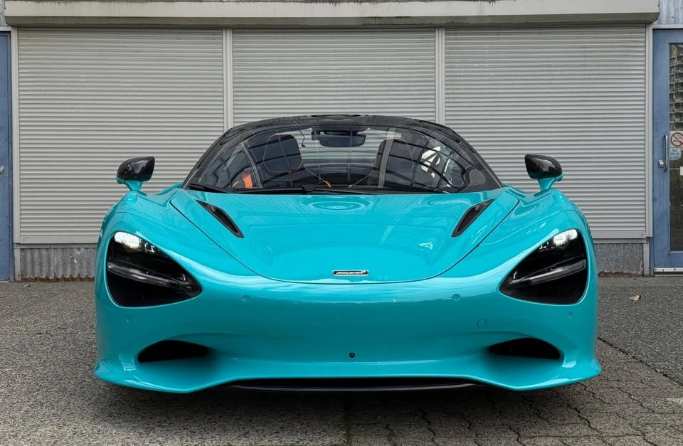 2024 McLaren 750S Spider - Image 2 of 20