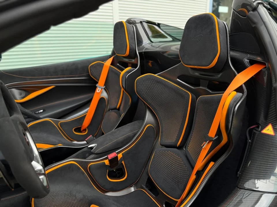 2024 McLaren 750S Spider - Image 14 of 20