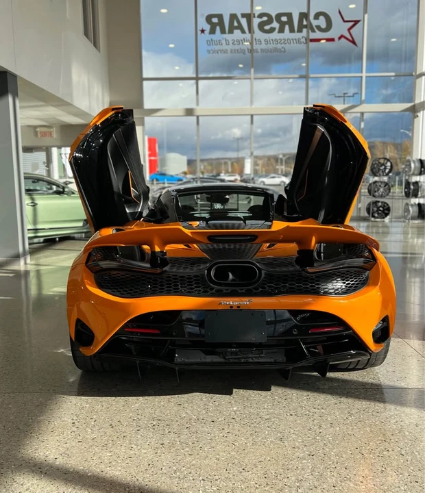 2024 McLaren 750S Spider - Image 10 of 11