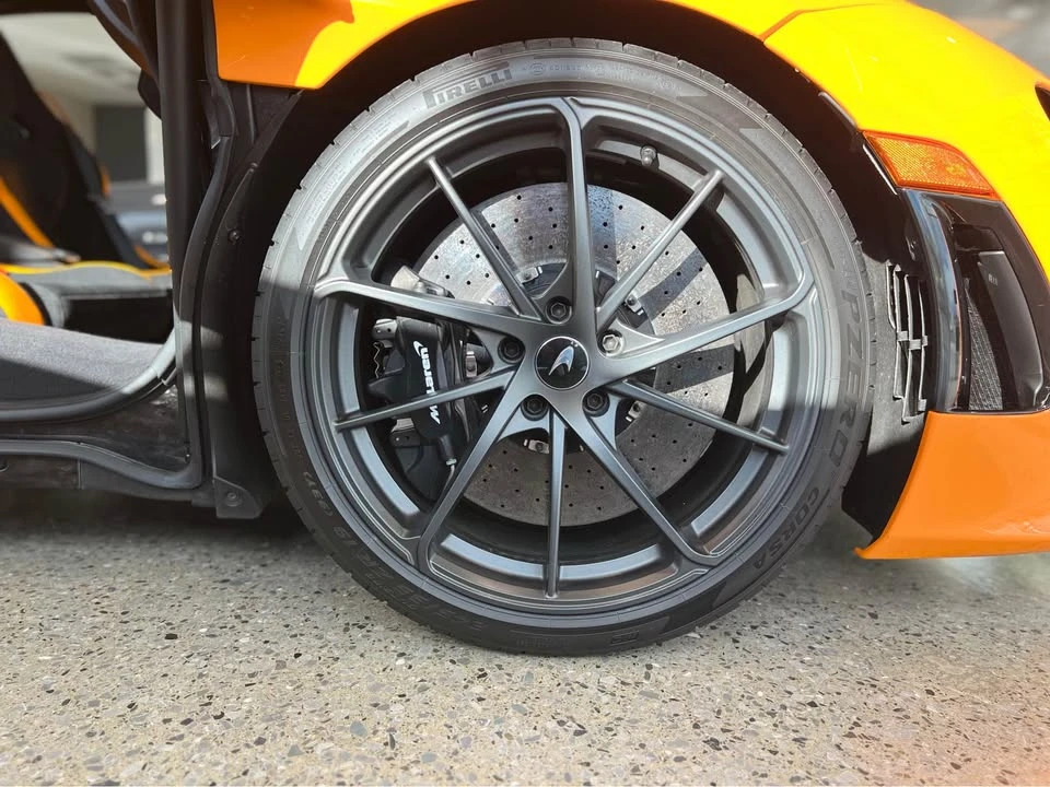 2024 McLaren 750S Spider - Image 2 of 11
