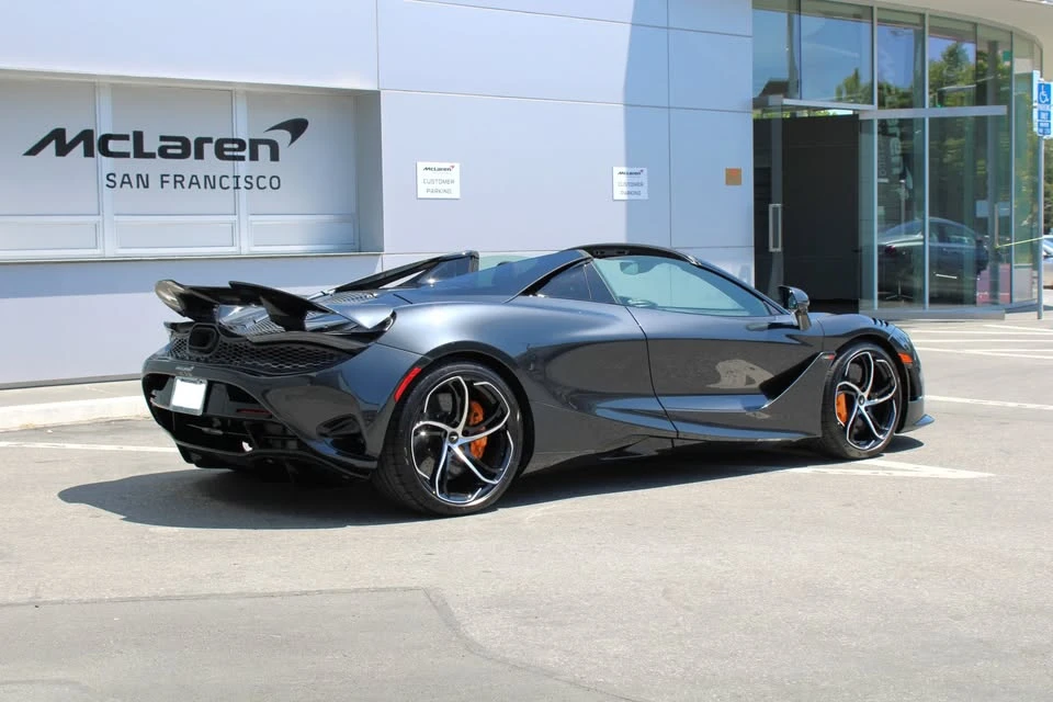 2024 McLaren 750S Spider - Image 2 of 17
