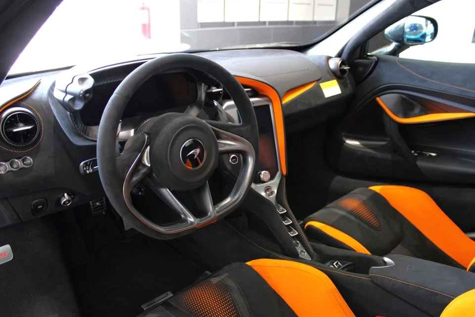 2024 McLaren 750S Spider - Image 16 of 17