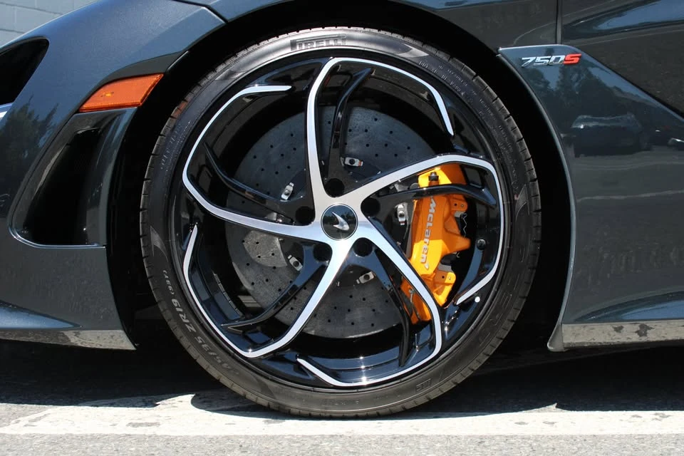 2024 McLaren 750S Spider - Image 15 of 17