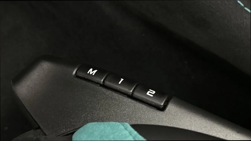 2024 McLaren 750S Spider - Image 10 of 18