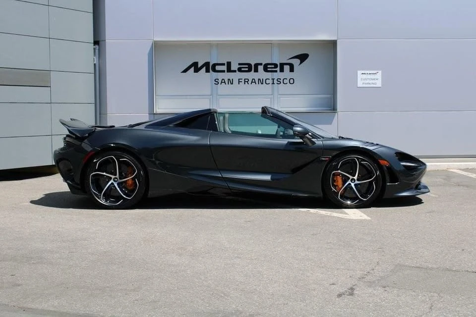 2024 McLaren 750S Spider - Image 2 of 12