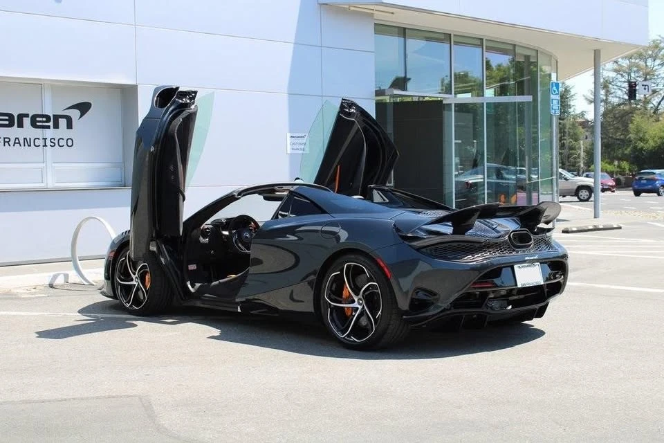 2024 McLaren 750S Spider - Image 4 of 12