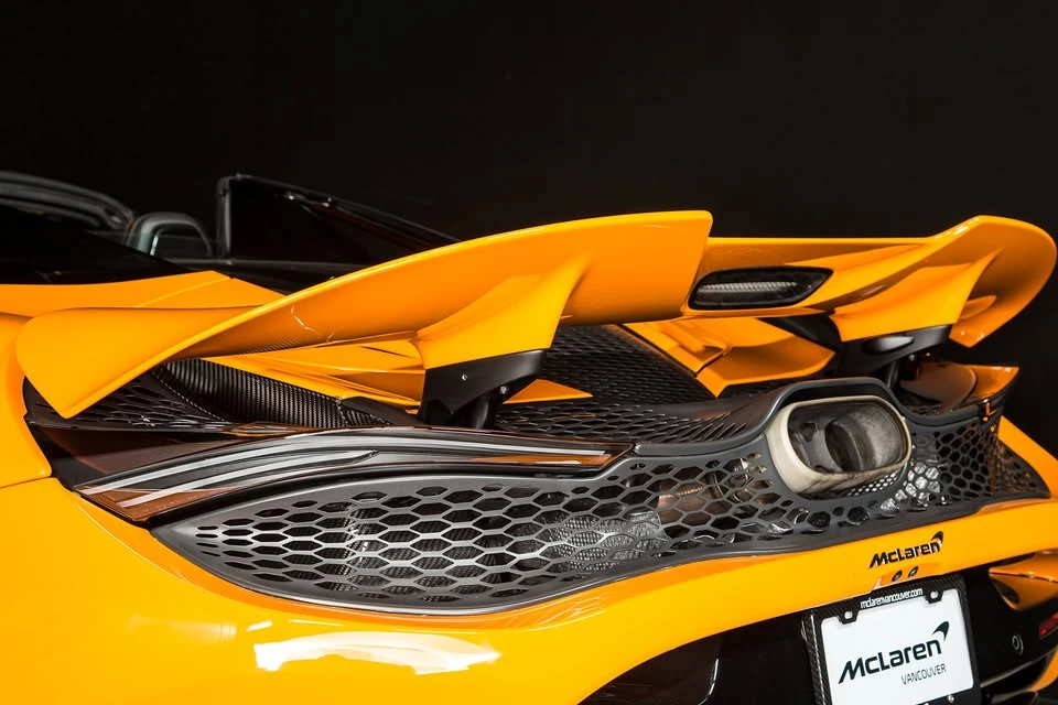 2024 McLaren 750S Spider - Image 17 of 20