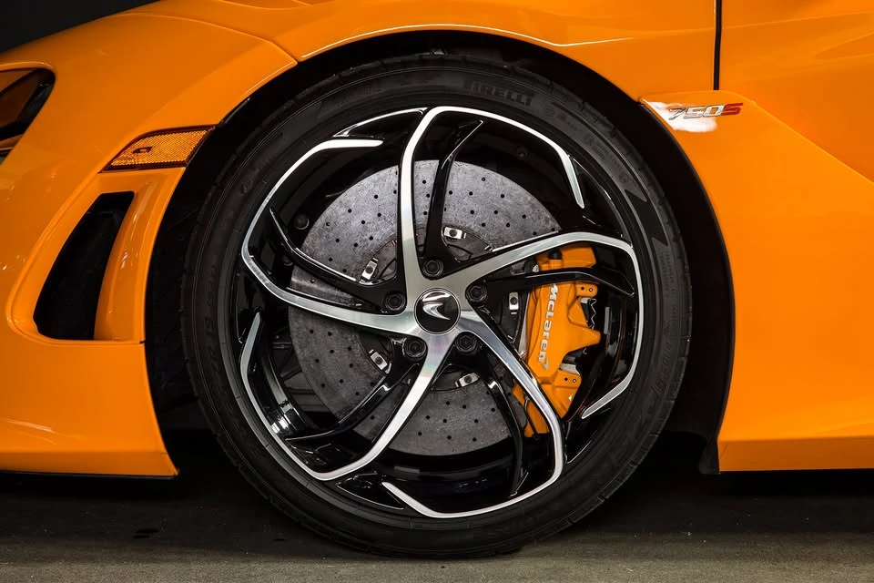 2024 McLaren 750S Spider - Image 5 of 20