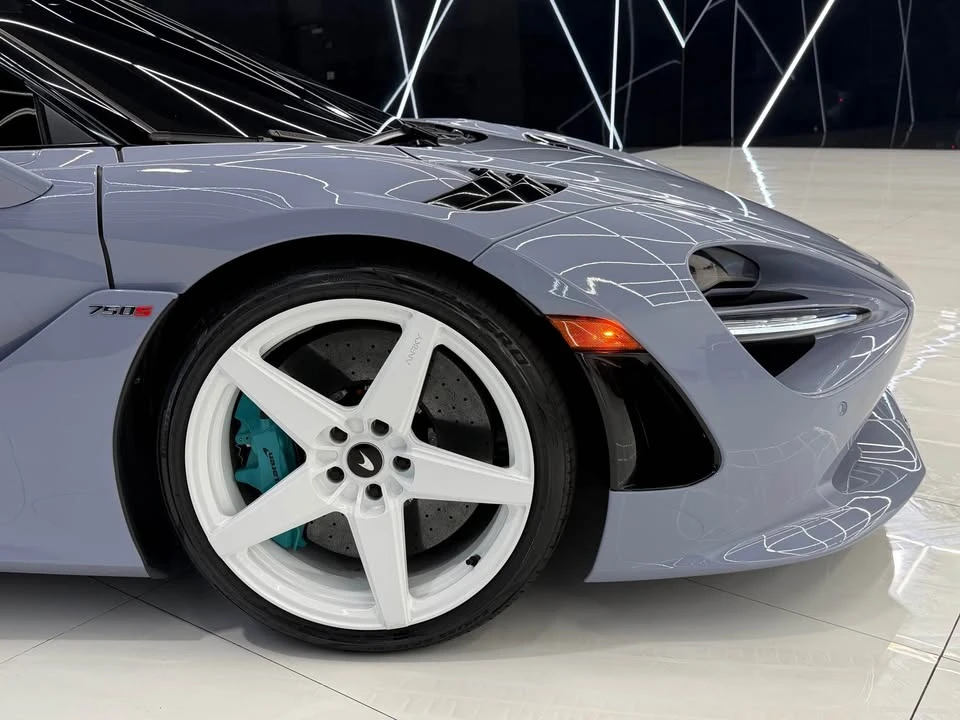 2024 McLaren 750S Spider - Image 9 of 18