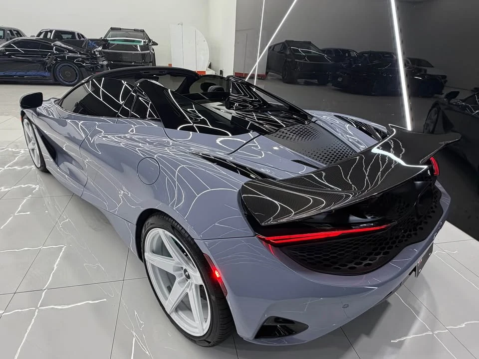 2024 McLaren 750S Spider - Image 7 of 18