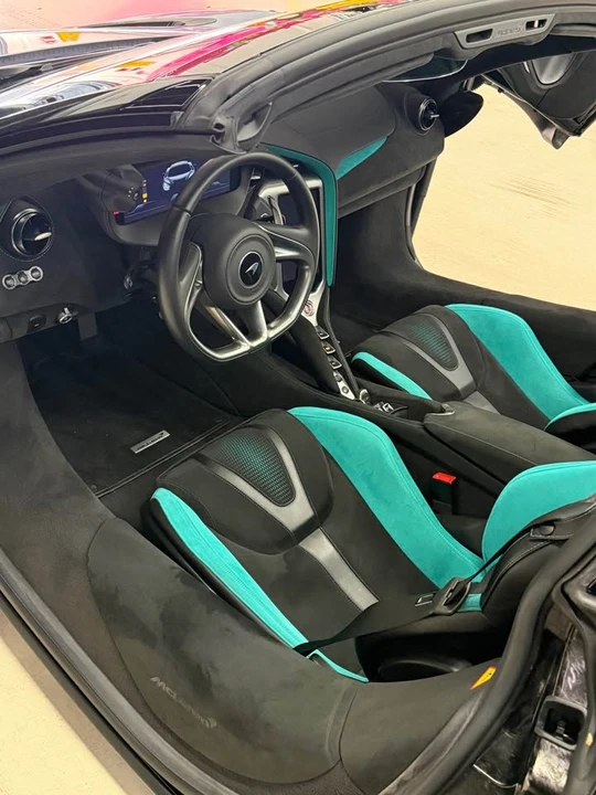 2024 McLaren 750S Spider - Image 11 of 18