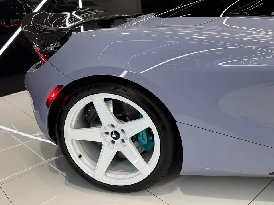 2024 McLaren 750S Spider - Image 10 of 18