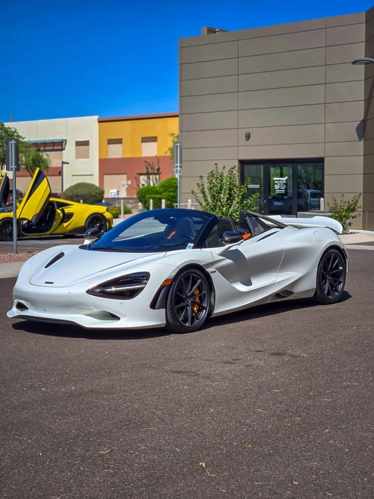 2024 McLaren 750S Spider - Image 8 of 17