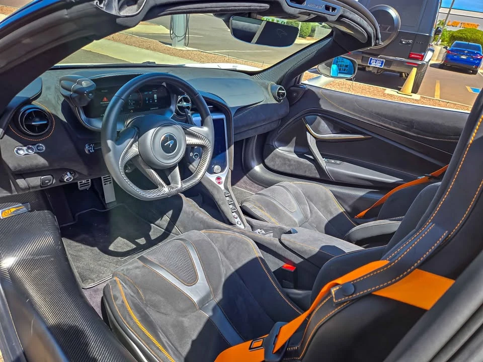 2024 McLaren 750S Spider - Image 11 of 17