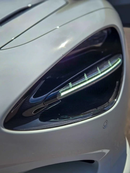 2024 McLaren 750S Spider - Image 16 of 17