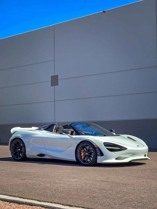 2024 McLaren 750S Spider - Image 7 of 17