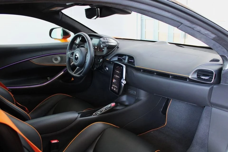 2024 McLaren Artura - Image 4 of 20