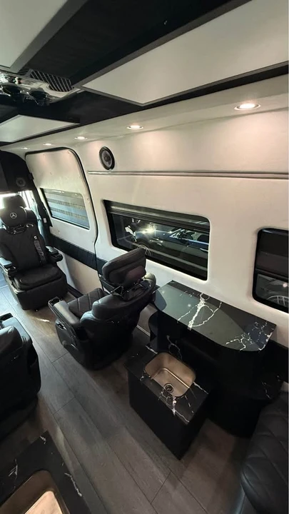 2024 Mercedes-Benz VS30 Sprinter - Image 3 of 7