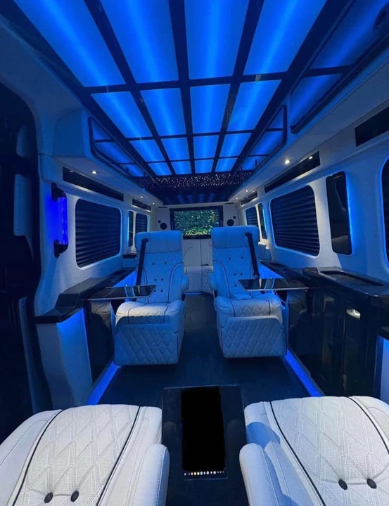 2024 Mercedes-Benz VS30 Sprinter - Image 2 of 18