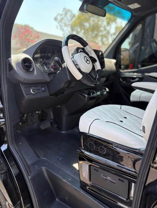 2024 Mercedes-Benz VS30 Sprinter - Image 3 of 18