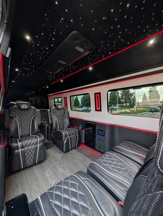 2024 Mercedes-Benz VS30 Sprinter - Image 2 of 20